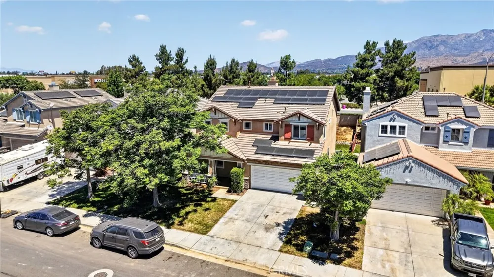 1512 Leland Beaumont, CA 92223