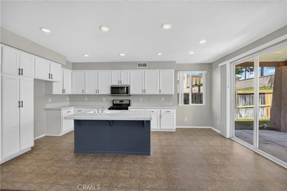 1512 Leland Beaumont, CA 92223