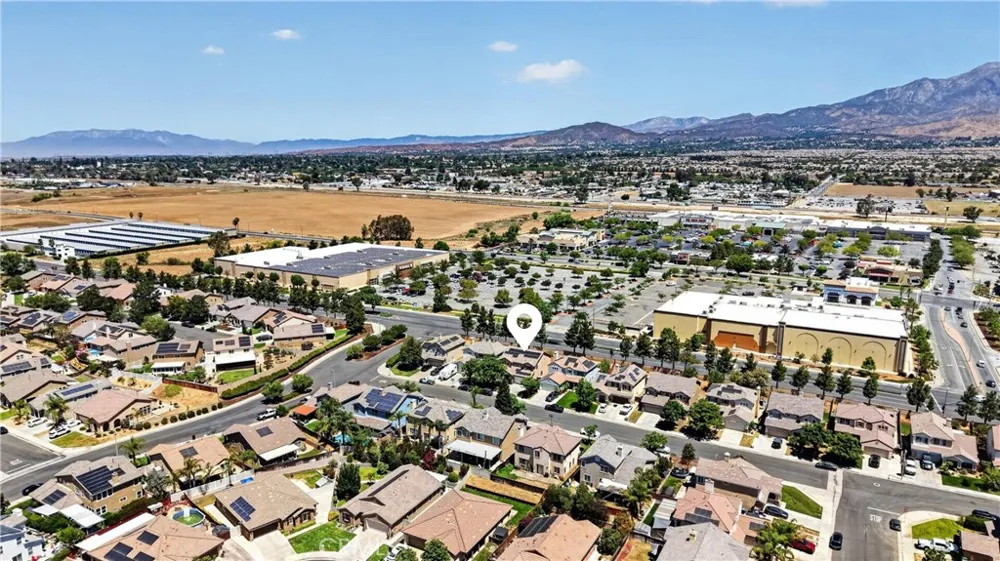 1512 Leland Beaumont, CA 92223