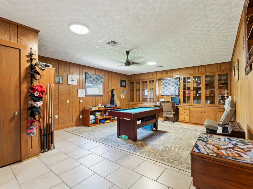 1201 Fm 1862 Blessing, TX 77419