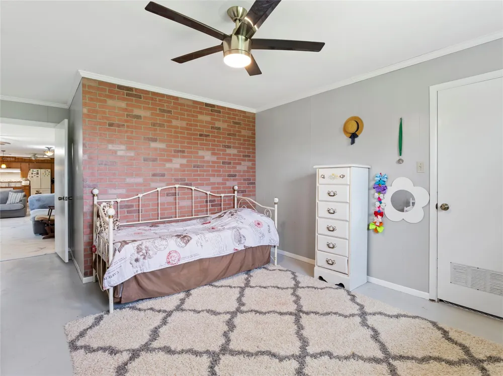 1201 Fm 1862 Blessing, TX 77419