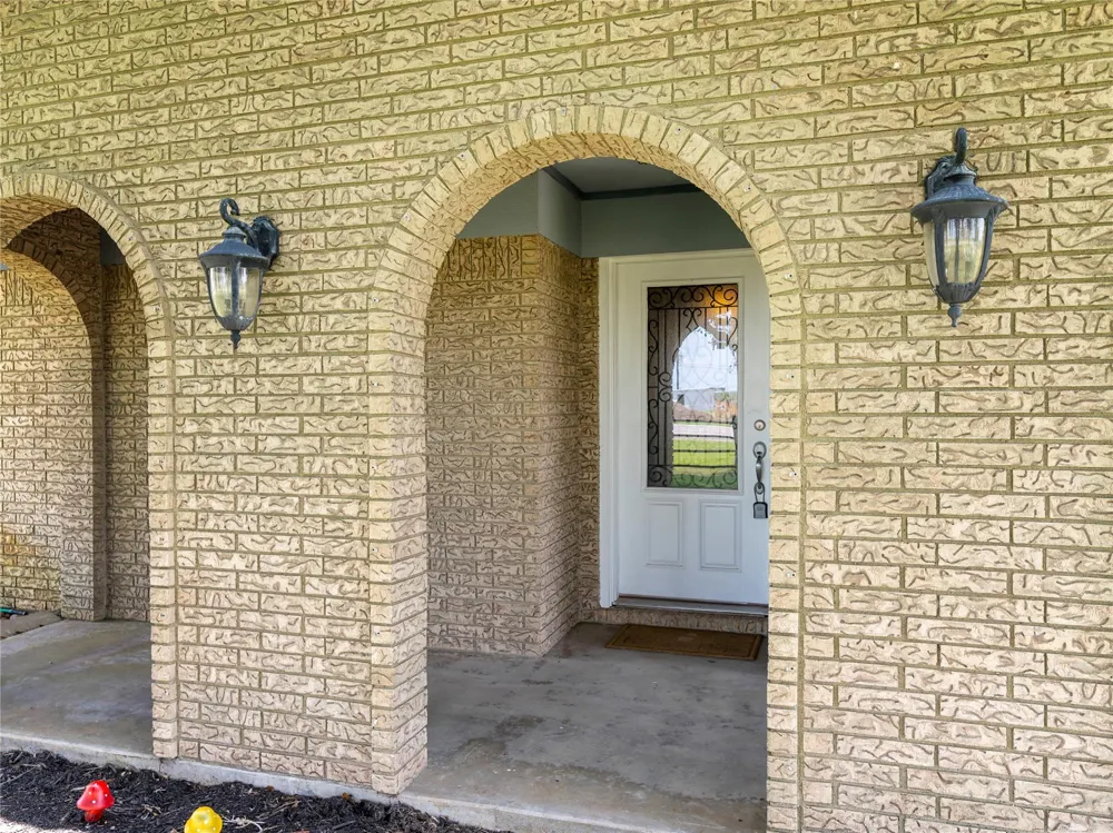 1201 Fm 1862 Blessing, TX 77419