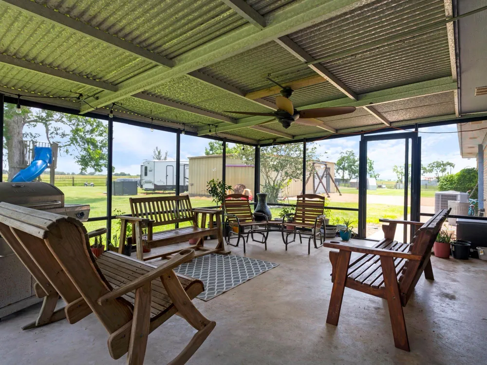 1201 Fm 1862 Blessing, TX 77419