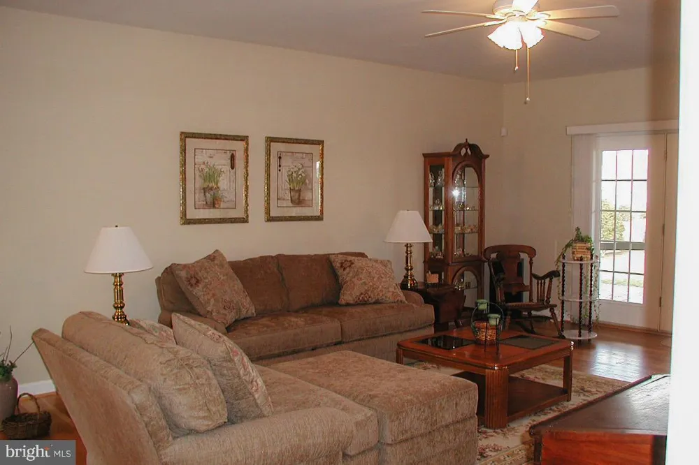 18722 FOUNTAIN TERRACE Hagerstown, MD 21742