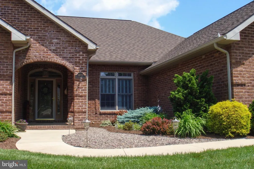 18722 FOUNTAIN TERRACE Hagerstown, MD 21742