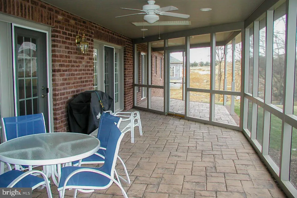 18722 FOUNTAIN TERRACE Hagerstown, MD 21742