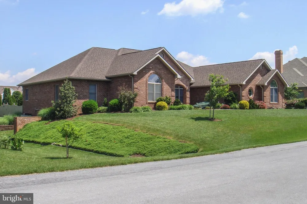 18722 FOUNTAIN TERRACE Hagerstown, MD 21742