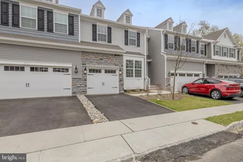 213 HARLEY LANE