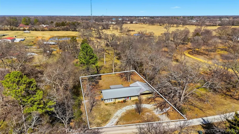 805 Harkey Tishomingo, OK 73460