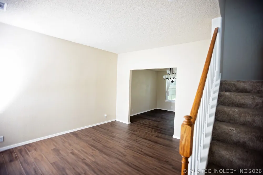 904 Hemlock Avenue Broken Arrow, OK 74012