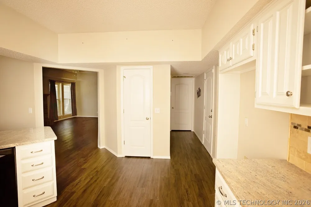 904 Hemlock Avenue Broken Arrow, OK 74012