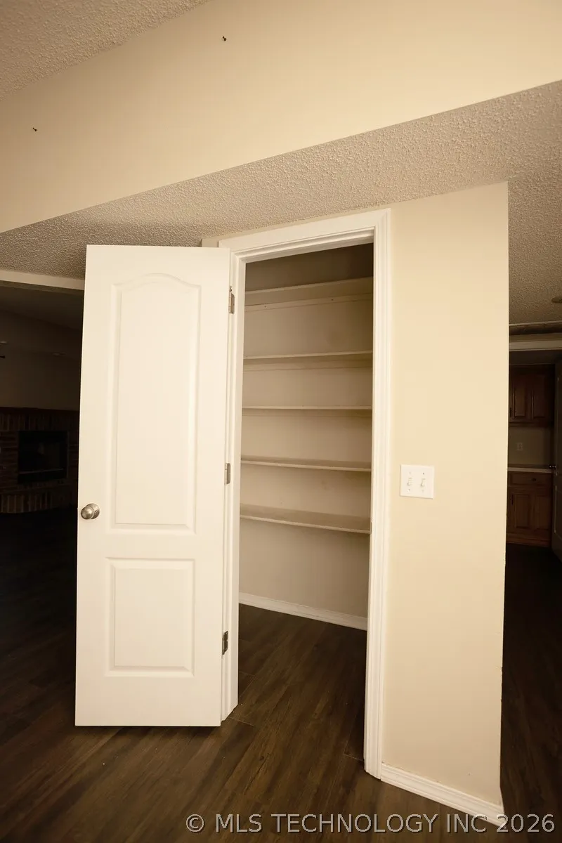904 Hemlock Avenue Broken Arrow, OK 74012