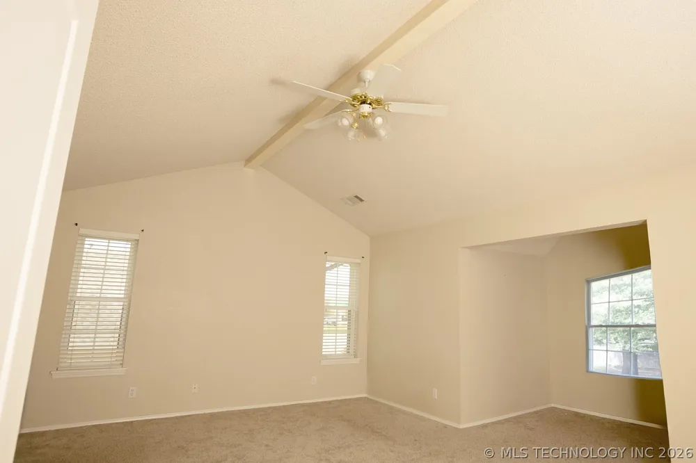 904 Hemlock Avenue Broken Arrow, OK 74012