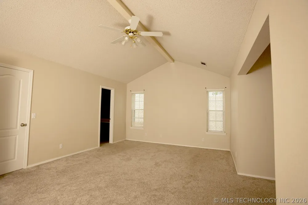 904 Hemlock Avenue Broken Arrow, OK 74012