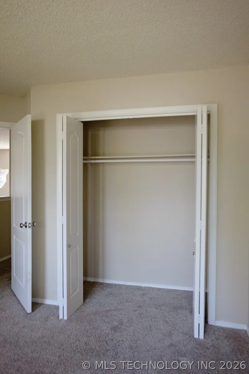 904 Hemlock Avenue Broken Arrow, OK 74012