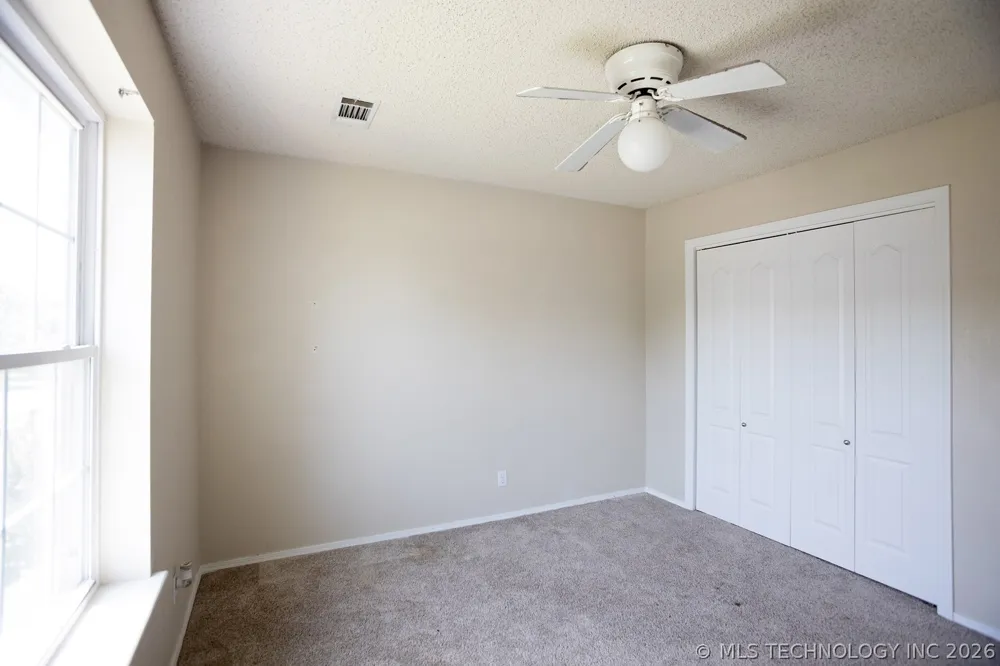 904 Hemlock Avenue Broken Arrow, OK 74012