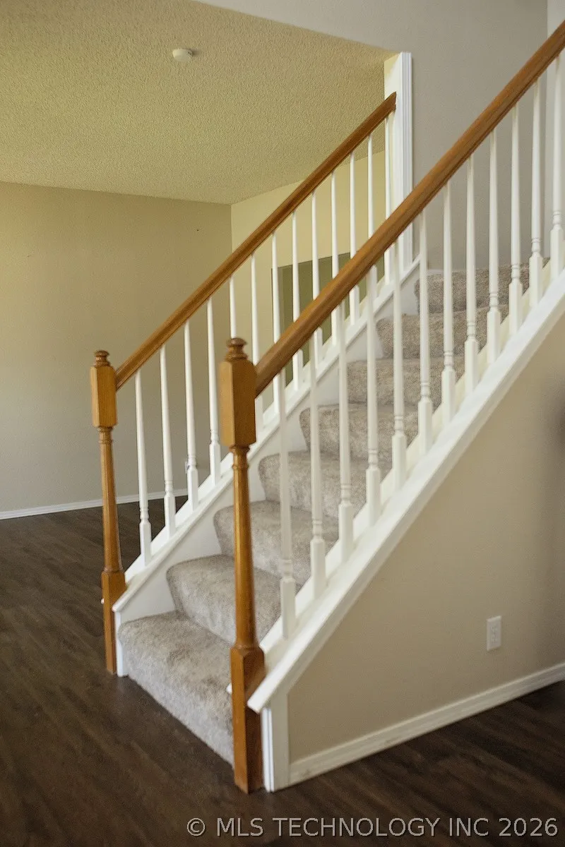 904 Hemlock Avenue Broken Arrow, OK 74012