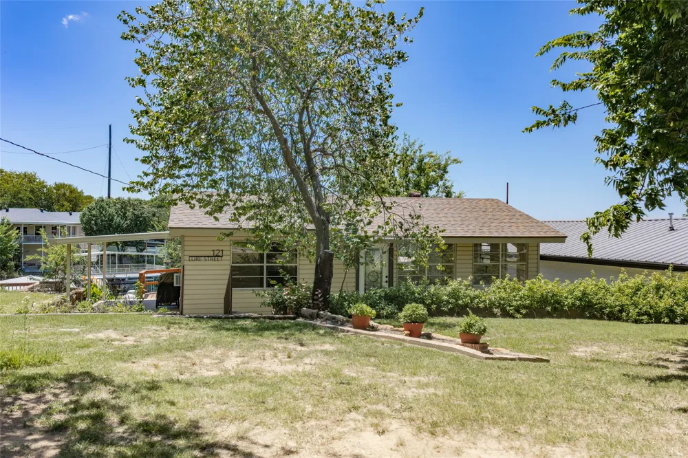 121 Lure Street Bridgeport, TX 76426