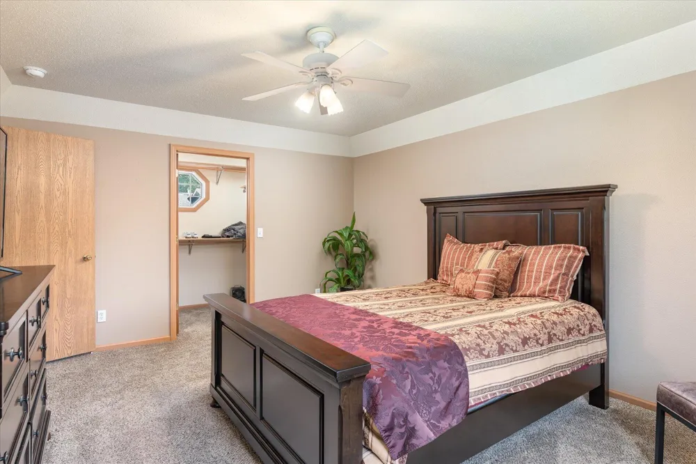808 Cedar Drive #B La Crescent, MN 55947