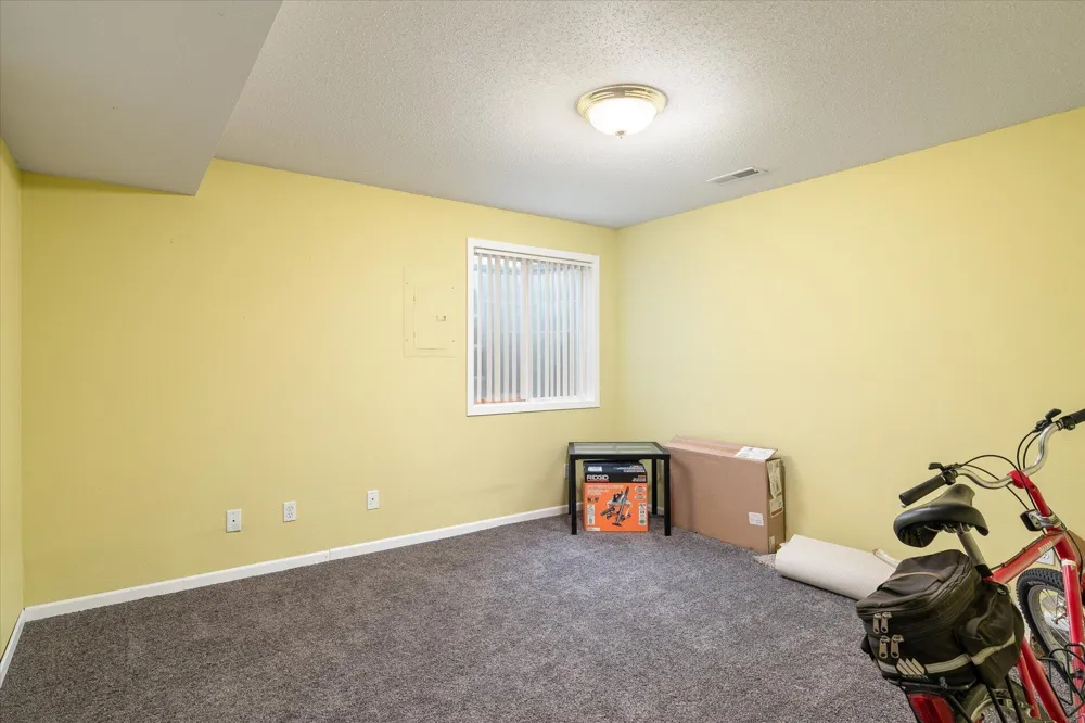 808 Cedar Drive #B La Crescent, MN 55947