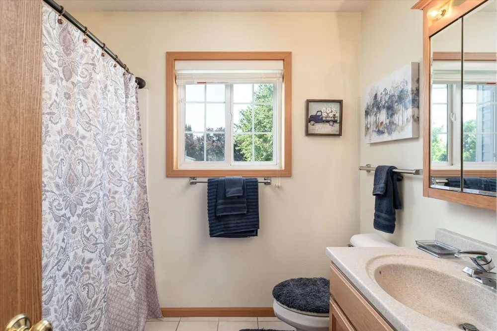808 Cedar Drive #B La Crescent, MN 55947