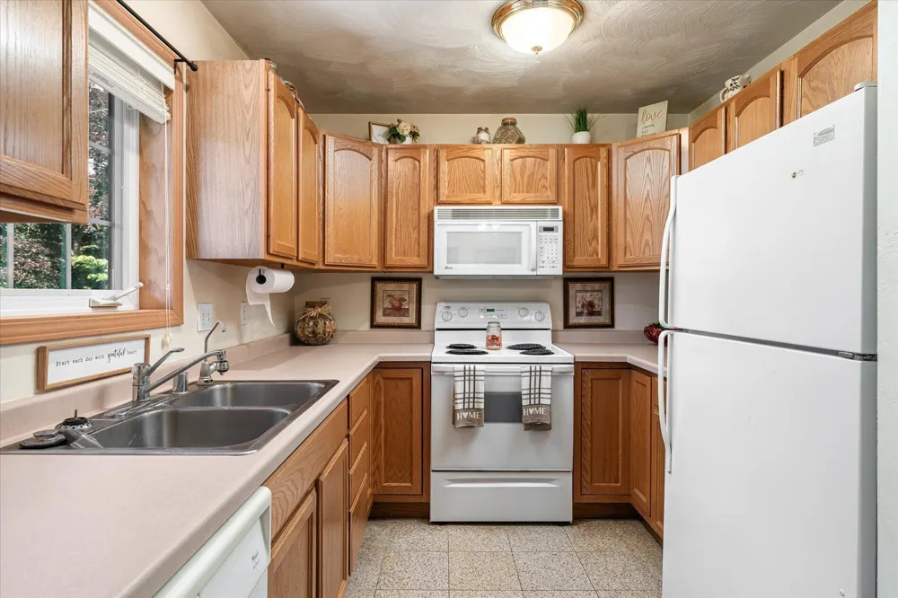 808 Cedar Drive #B La Crescent, MN 55947