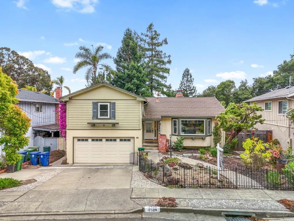 17529 Mayflower Drive Castro Valley, CA 94546