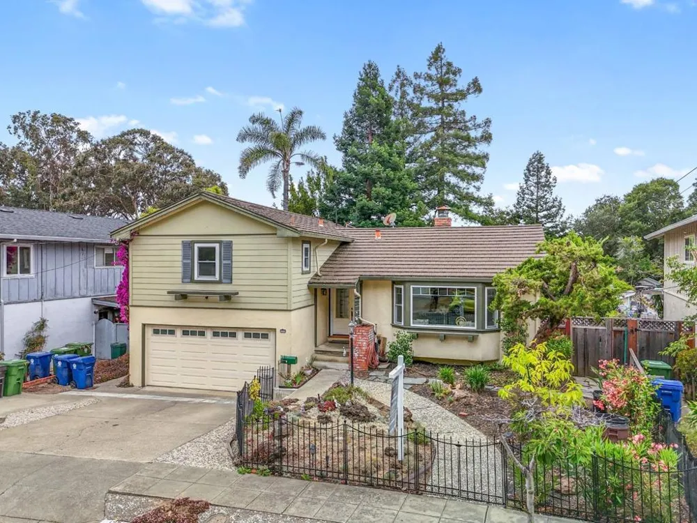 17529 Mayflower Drive Castro Valley, CA 94546