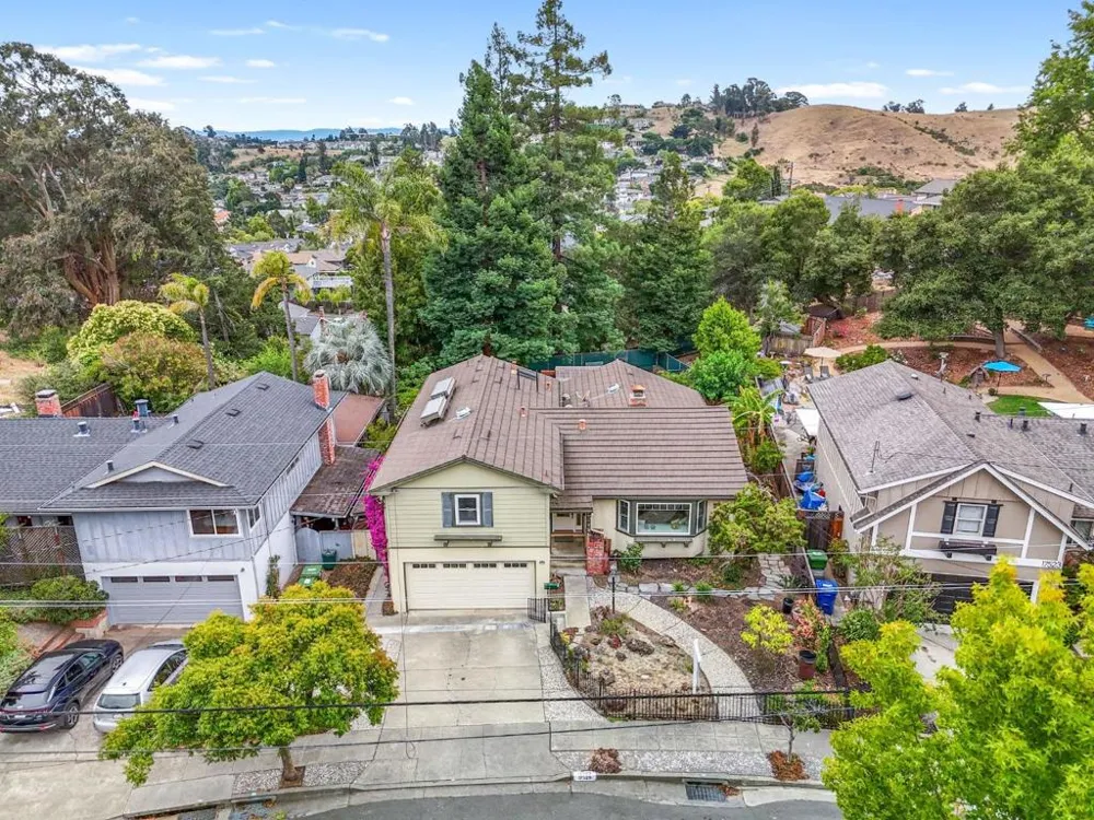 17529 Mayflower Drive Castro Valley, CA 94546