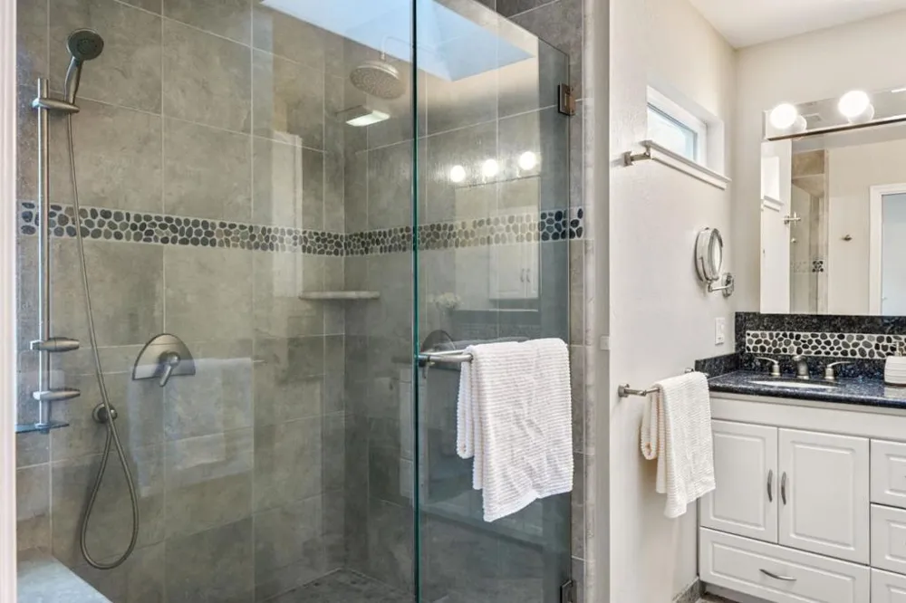 17529 Mayflower Drive Castro Valley, CA 94546