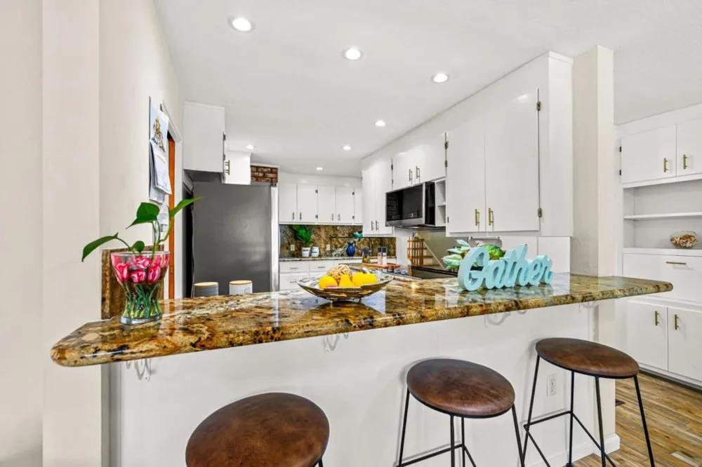 17529 Mayflower Drive Castro Valley, CA 94546