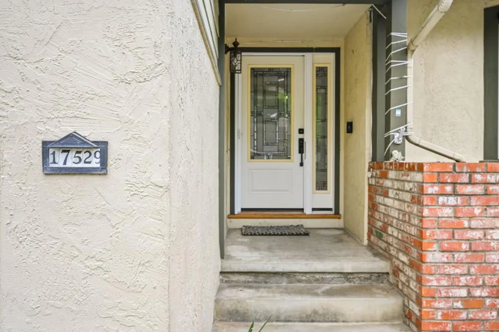 17529 Mayflower Drive Castro Valley, CA 94546