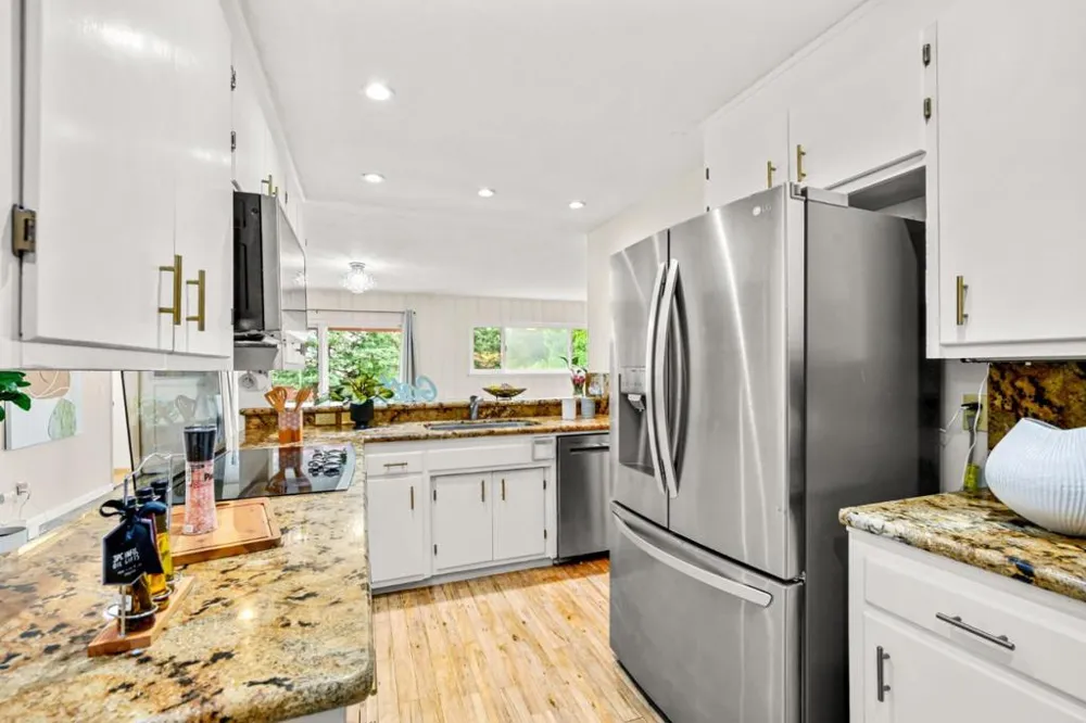 17529 Mayflower Drive Castro Valley, CA 94546