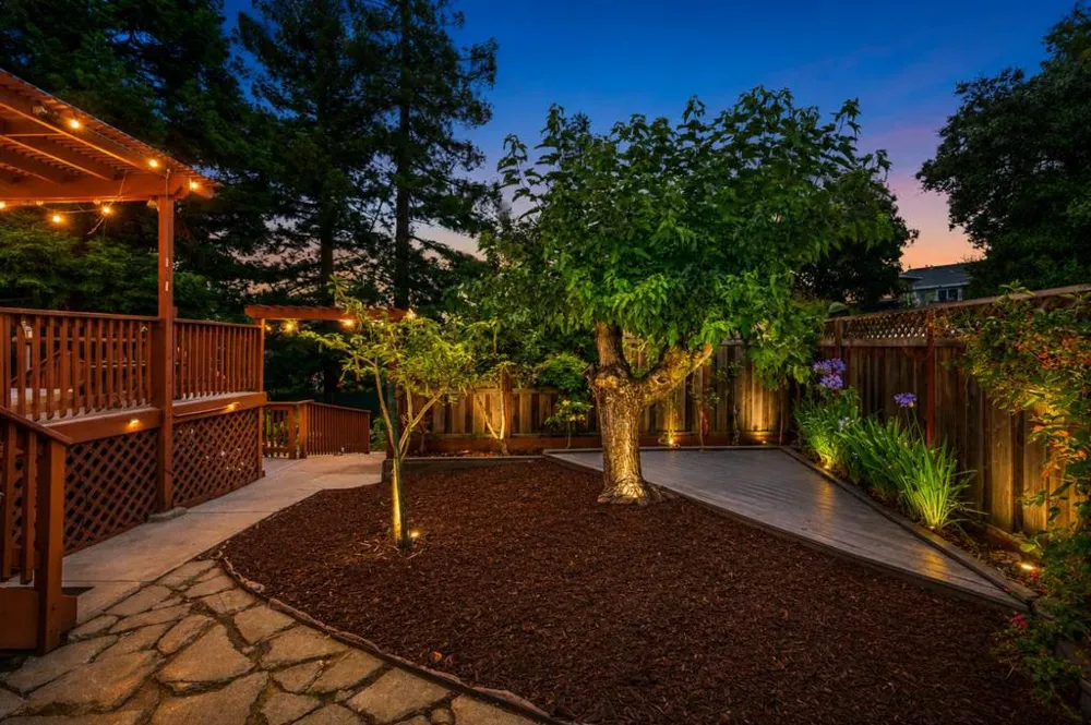 17529 Mayflower Drive Castro Valley, CA 94546