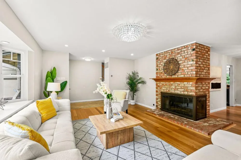 17529 Mayflower Drive Castro Valley, CA 94546