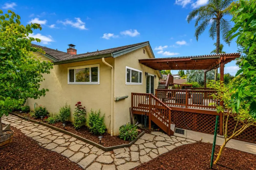 17529 Mayflower Drive Castro Valley, CA 94546