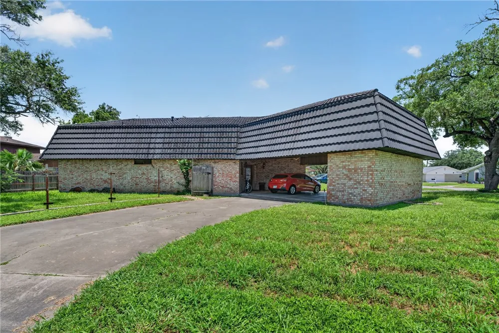 1900 South Park Street Kingsville, TX 78363