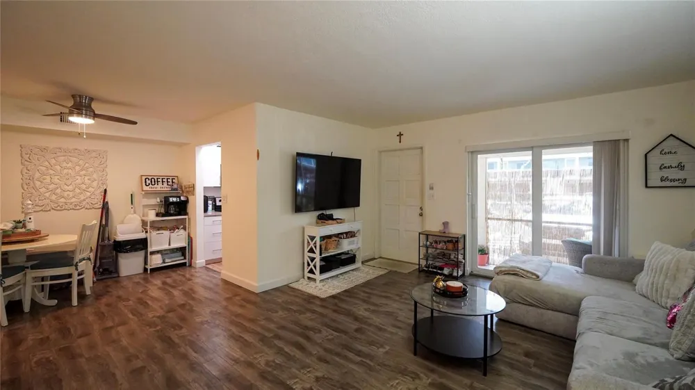 5377 SW 40th Avenue #105 Dania Beach, FL 33314