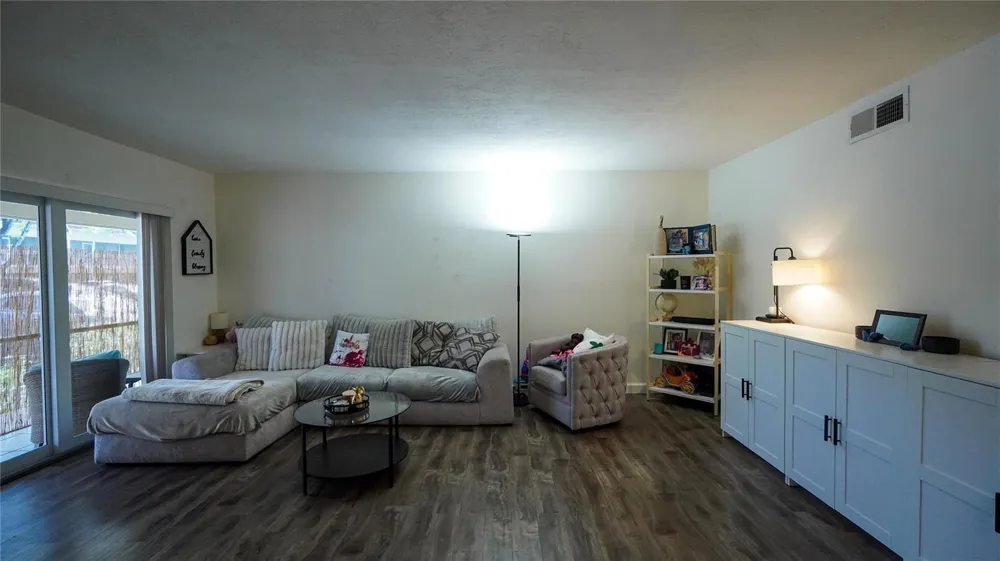 5377 SW 40th Avenue #105 Dania Beach, FL 33314