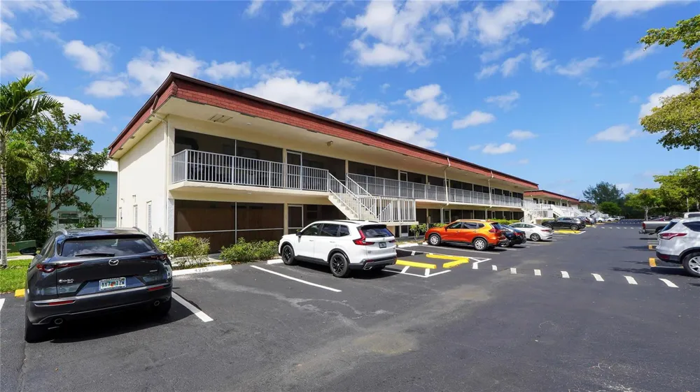 5377 SW 40th Avenue #105 Dania Beach, FL 33314