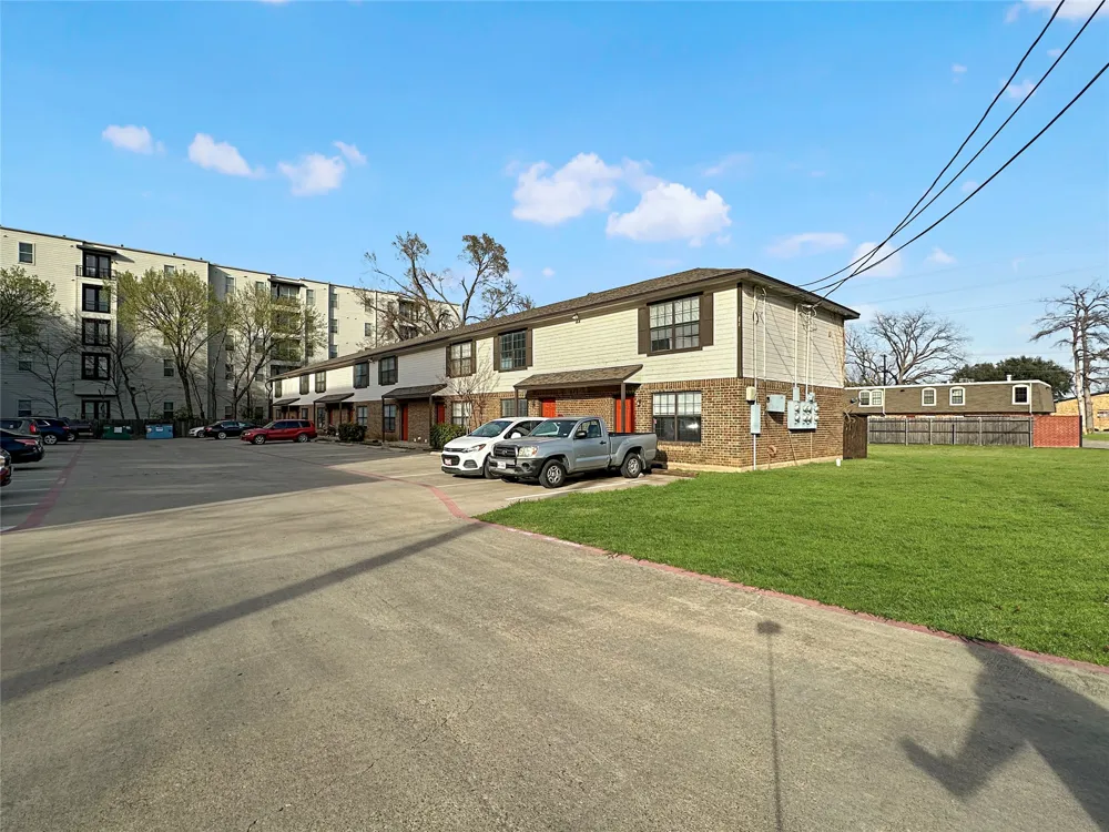 922 Fannin Street #109 Denton, TX 76201