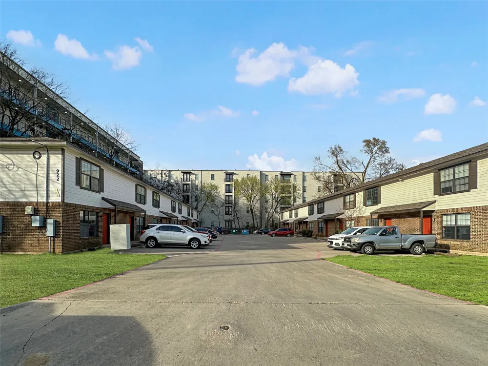 922 Fannin Street #109 Denton, TX 76201