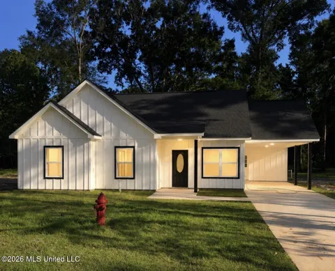 1027 Neal Road