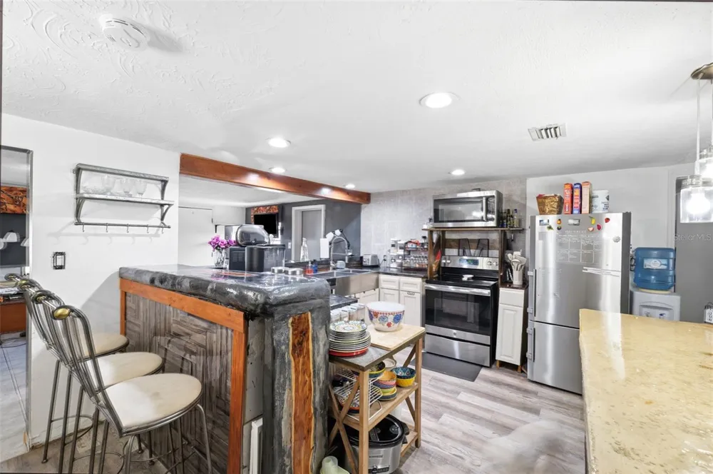 5633 ANDREA DRIVE Holiday, FL 34690