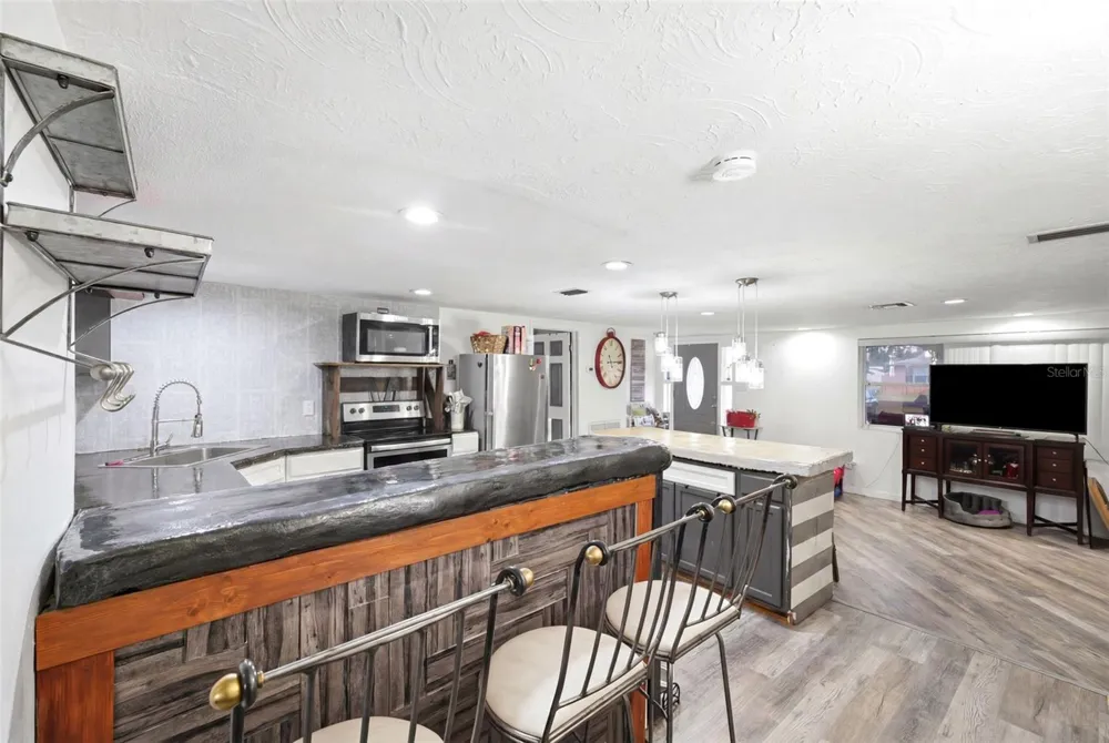 5633 ANDREA DRIVE Holiday, FL 34690