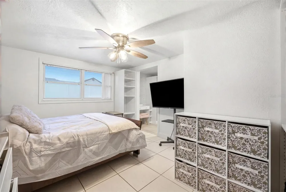 5633 ANDREA DRIVE Holiday, FL 34690