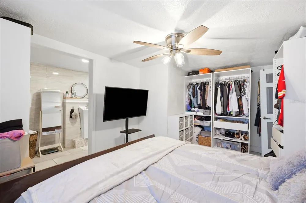 5633 ANDREA DRIVE Holiday, FL 34690