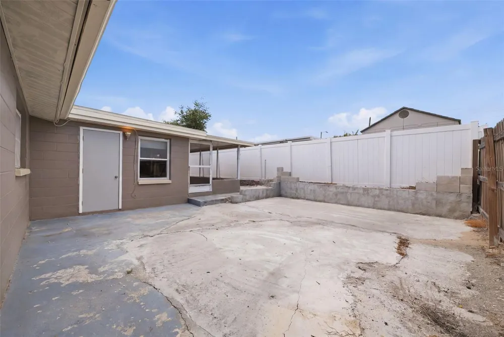 5633 ANDREA DRIVE Holiday, FL 34690