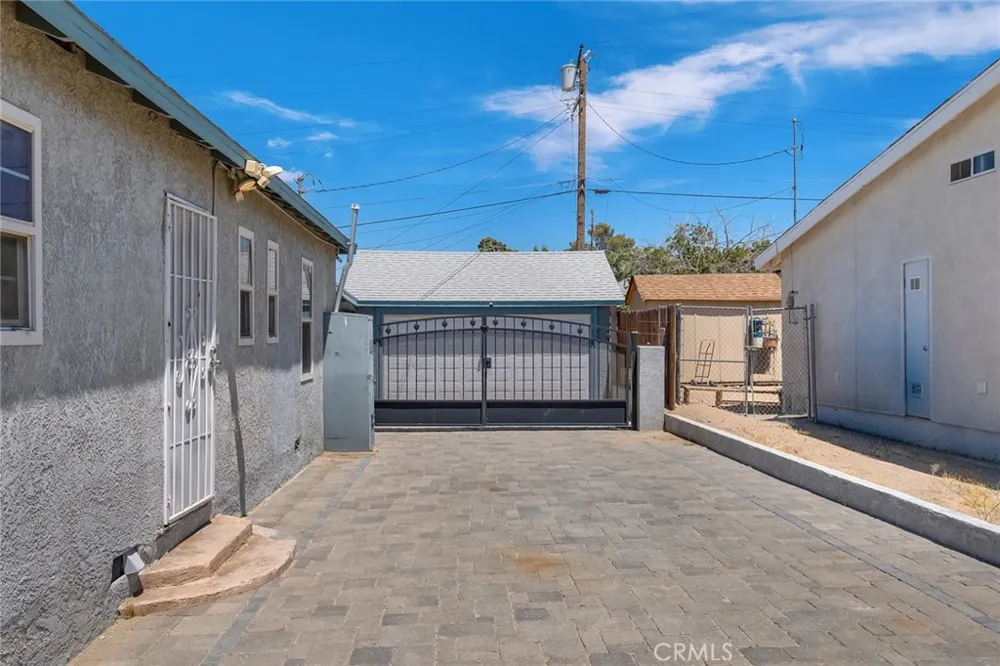 713 Mount Vernon Barstow, CA 92311