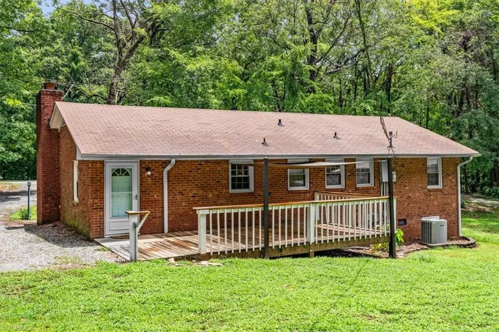 6630 Hunt Road Pleasant Garden, NC 27313